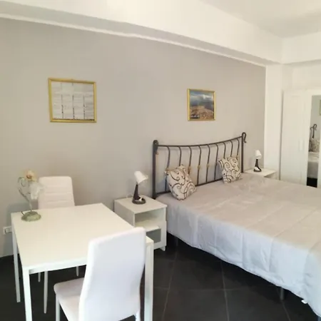 Avignone 96 - Moderno Bilocale Zona Centro * 메시나