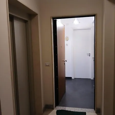 아파트 Avignone 96 - Moderno Bilocale Zona Centro 메시나